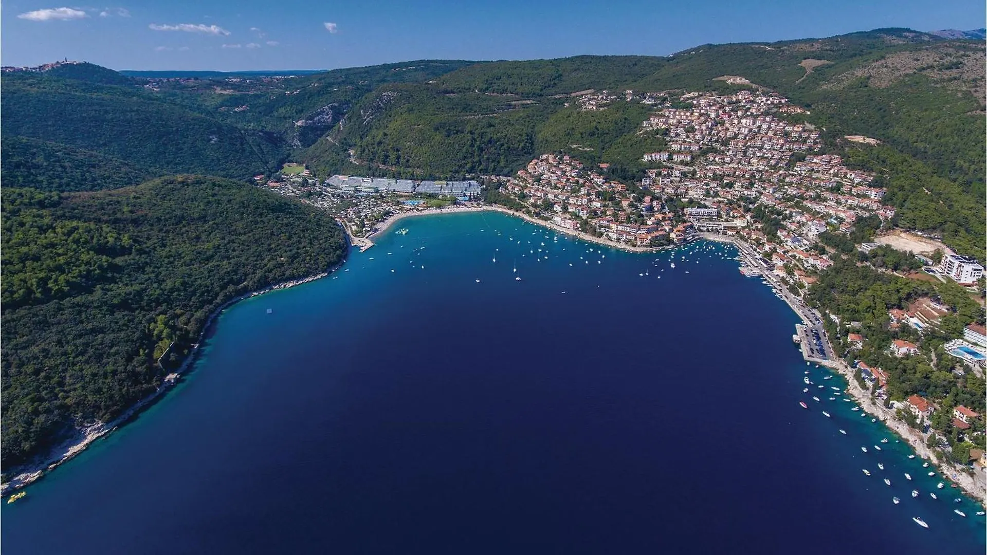 Amazing Apartment In Rabac With Kitchen קרואטיה