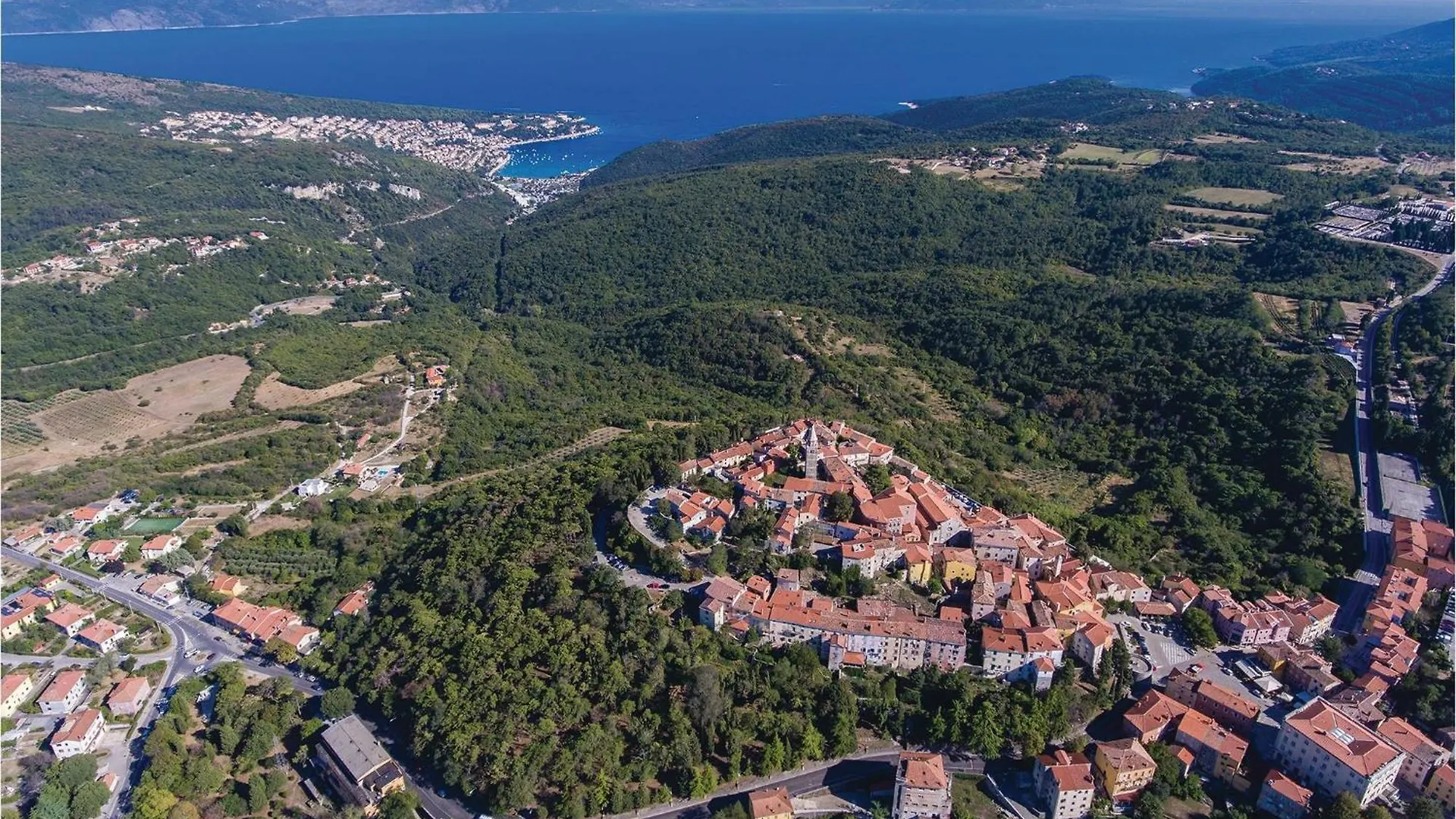 Amazing Apartment In Rabac With Kitchen